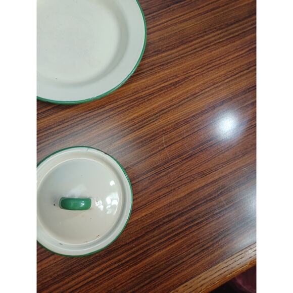 Vintage Enameled Green Trim Cookware Pot Bowls Plate Lids Lot Of 8 Farmhouse - Picture 11 of 16